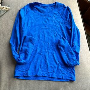 Lululemon athletic shirt